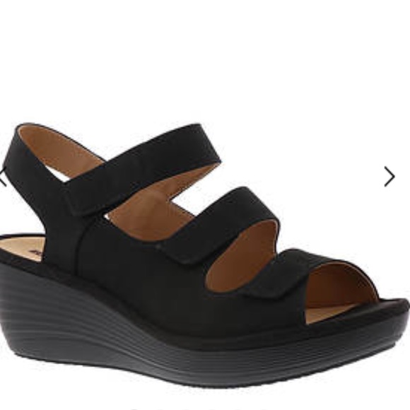 clarks reedly juno wedge